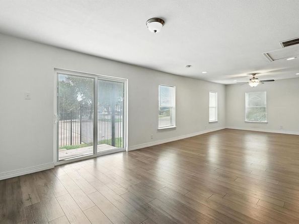 304 W Prairie Street , Denton Texas 76201