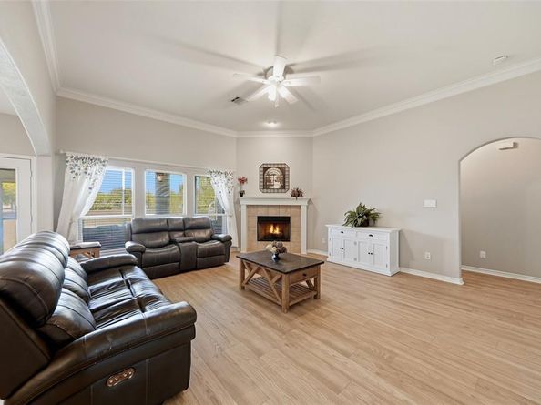 1105  Wisteria Lane , Savannah Texas 76227