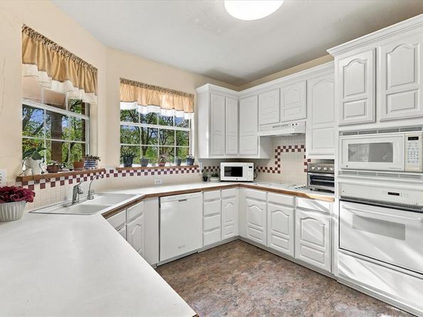 1231  Oak View Court , Oak Point Texas 75068