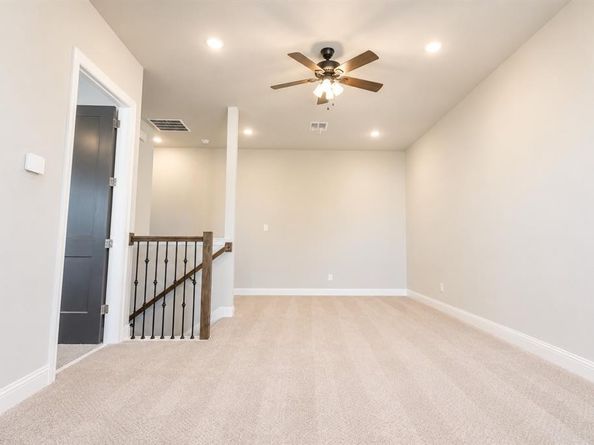 305  Sunset Lane  101, Fort Worth Texas 76114