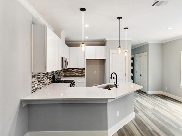 6221  Post Oak Terrace , Fort Worth Texas 76112