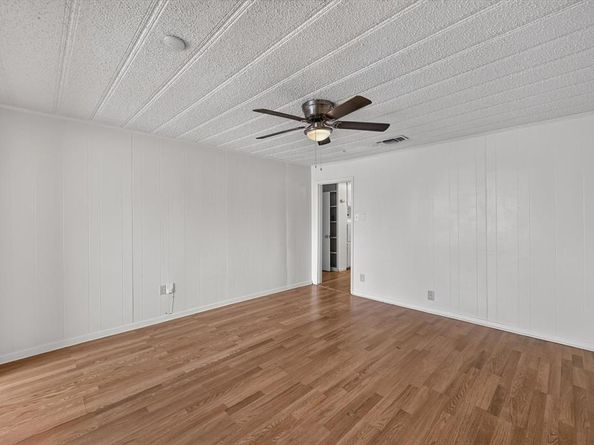 620 W Main Street , Crowley Texas 76036