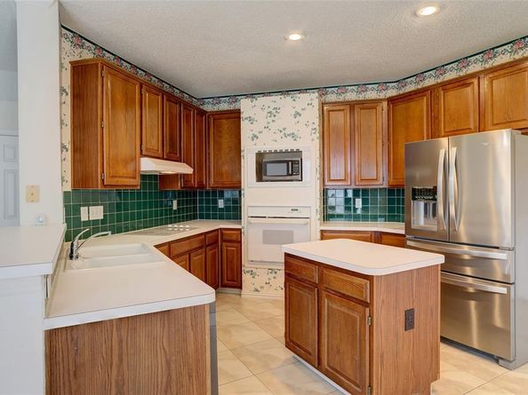 3100  Riverside Drive , Carrollton Texas 75007