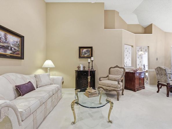 18095  Whispering Gables Lane , Dallas Texas 75287