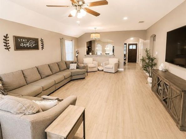 1516  Canary Drive , Little Elm Texas 75068