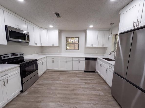 304  Brook Hollow Drive , DeSoto Texas 75115