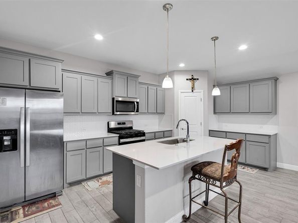 1221  Rolling Meadows Drive , Cedar Hill Texas 75104