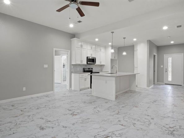 1542  Caldwell Street , Dallas Texas 75223