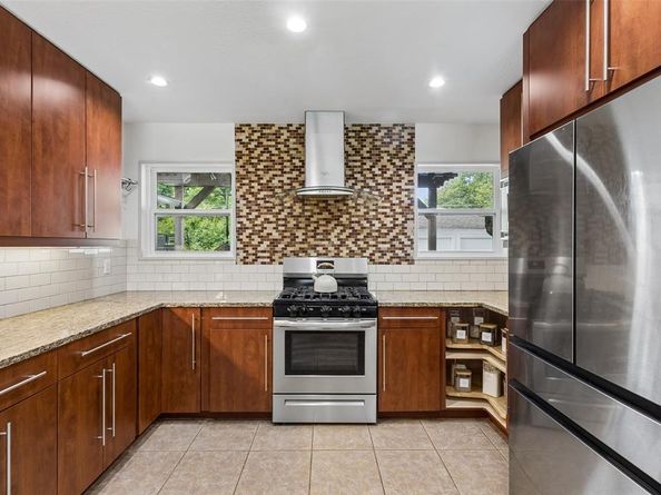 429  Parkhurst Drive , Dallas Texas 75218