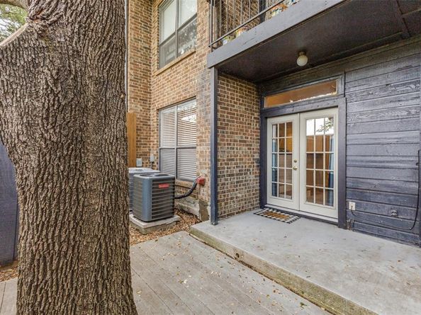 7525  Holly Hill Drive  3, Dallas Texas 75231