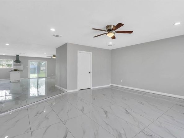 1509  California Trail , Grand Prairie Texas 75052