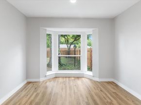 706 W Five Mile Parkway , Dallas Texas 75224