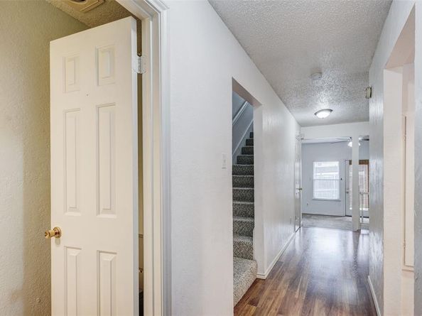 3635  Garden Brook Drive  21300, Farmers Branch Texas 75234