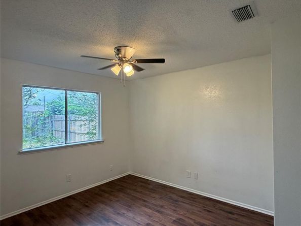 3325  Lariat Lane , Garland Texas 75042