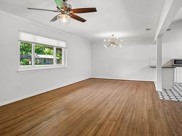 2203  Healey Drive , Dallas Texas 75228