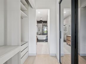 1880  Beaumont Street , Dallas Texas 75215