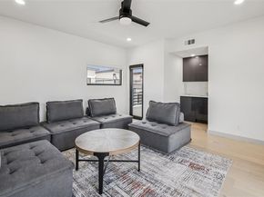 1880  Beaumont Street , Dallas Texas 75215