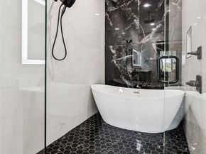 1880  Beaumont Street , Dallas Texas 75215