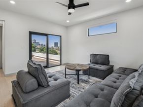 1880  Beaumont Street , Dallas Texas 75215