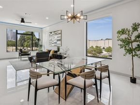 1880  Beaumont Street , Dallas Texas 75215