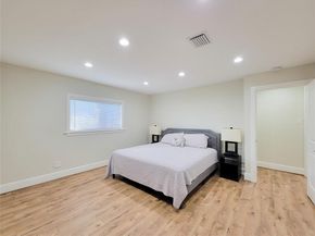 10335  Emnora Lane , Houston Texas 77043