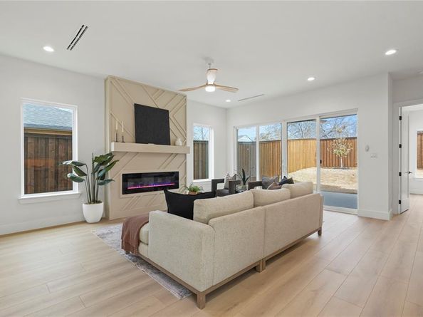 4016  Puget Street , Dallas Texas 75212