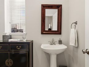 4419  Buena Vista Street  8, Dallas Texas 75205