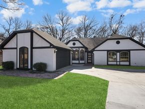 5202  Hollow Bend Lane , Garland Texas 75043