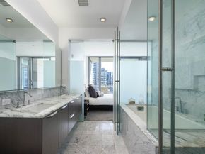 2900  Mckinnon Street  801, Dallas Texas 75201