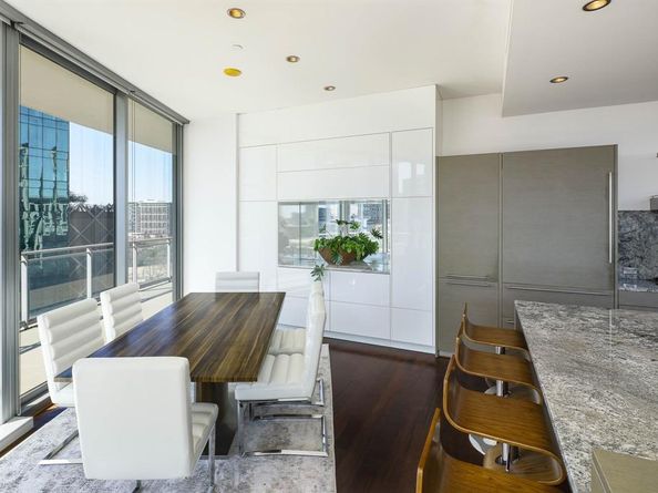 2900  Mckinnon Street  801, Dallas Texas 75201