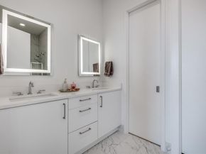 1914  Annex Avenue , Dallas Texas 75204