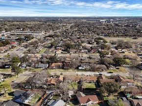 909  Ravencroft Drive , Garland Texas 75043