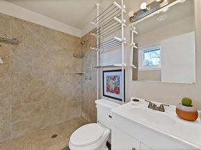 909  Ravencroft Drive , Garland Texas 75043