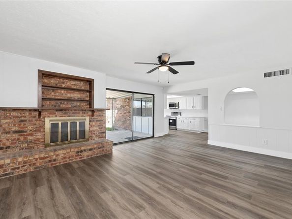 2119  Meadfoot Road , Carrollton Texas 75007