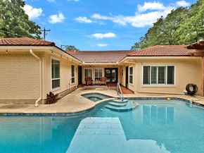 5005  River Ridge Road , Arlington Texas 76017