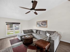 817  Oakland Street , Grand Prairie Texas 75052