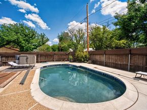 817  Oakland Street , Grand Prairie Texas 75052