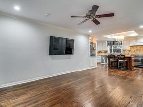 1432  Sylvan Avenue , Dallas Texas 75208