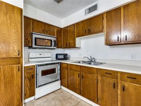 520  Lake Crest Parkway , Azle Texas 76020