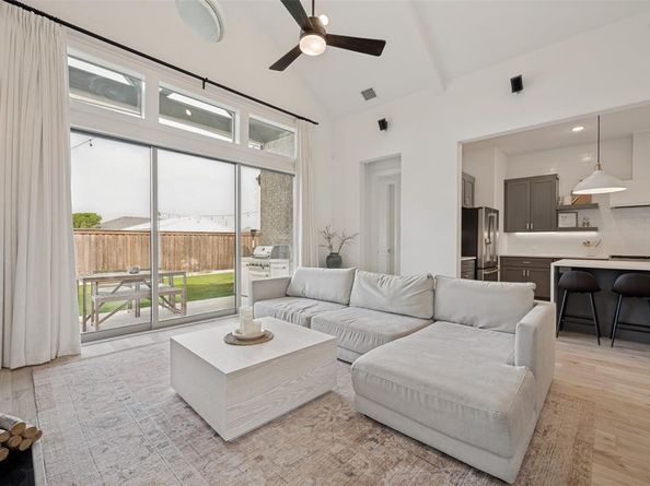 4753  Brockwell Drive , Carrollton Texas 75010