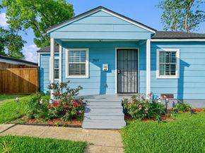 3068  Sunnyvale Street , Dallas Texas 75216