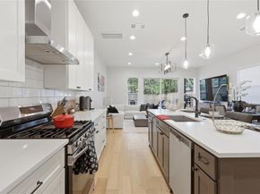 1005  Mount Auburn Avenue , Dallas Texas 75223