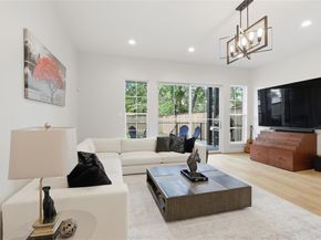 1005  Mount Auburn Avenue , Dallas Texas 75223