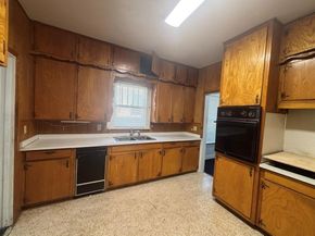 2720  College Avenue , Fort Worth Texas 76110