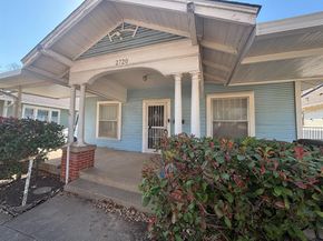 2720  College Avenue , Fort Worth Texas 76110
