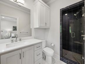 6717  Meadow Lake Avenue , Dallas Texas 75214