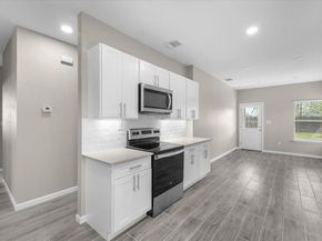 804 N Chandler Drive , Fort Worth Texas 76111