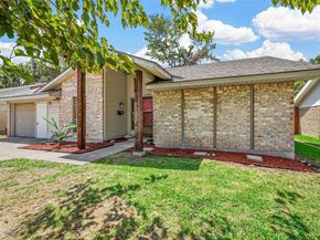 425  Rollingridge Lane , Garland Texas 75043