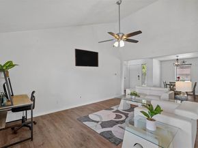 425  Rollingridge Lane , Garland Texas 75043