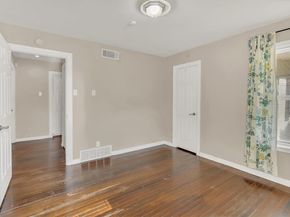 10203  Northlake Drive , Dallas Texas 75218